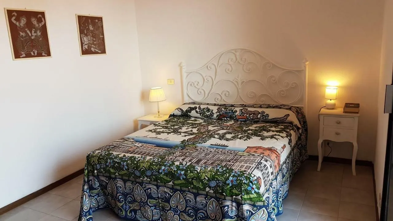 Elisa'S House Apartment Taormina 0*,  Italy
