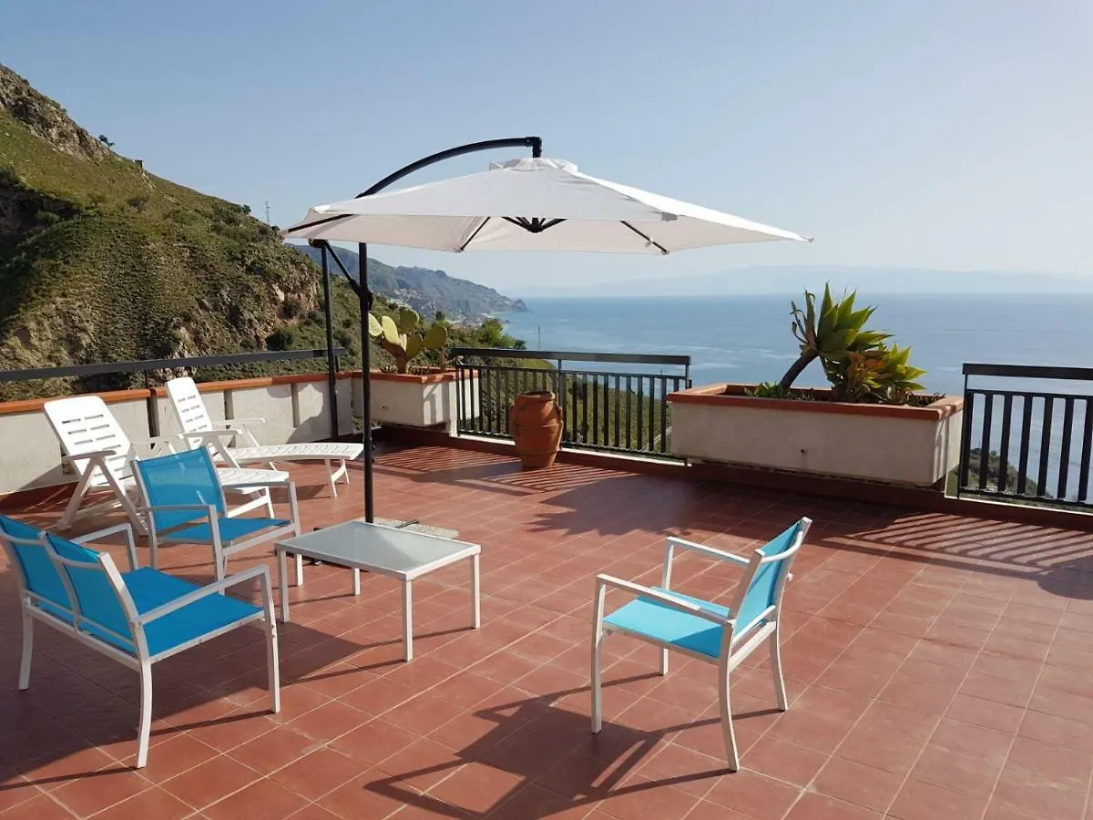 Elisa'S House Apartment Taormina Italy